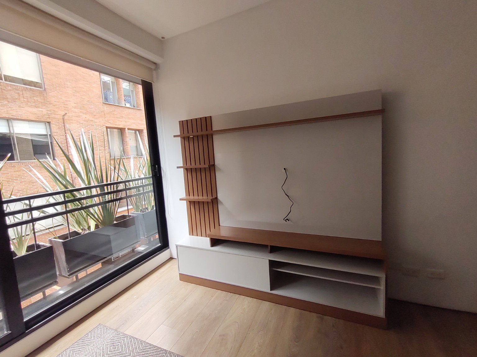 Trabajo realizado: mueble de televisión