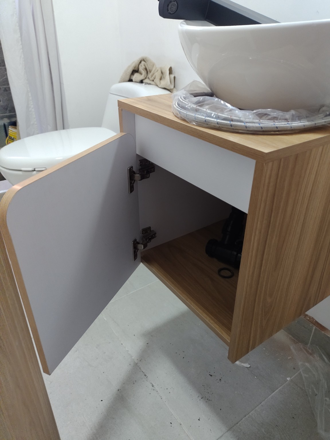 Trabajo realizado: mueble auxiliar